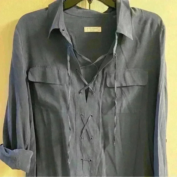Equipment femme blouse pop over long line 100% silk lace up collar. Medium - Picture 2 of 7